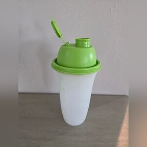 Tupperware Dressing Mixer